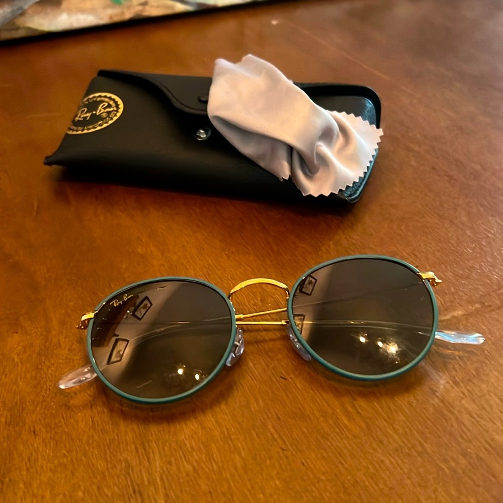Round genuine Ray Bans. Blue and gold.